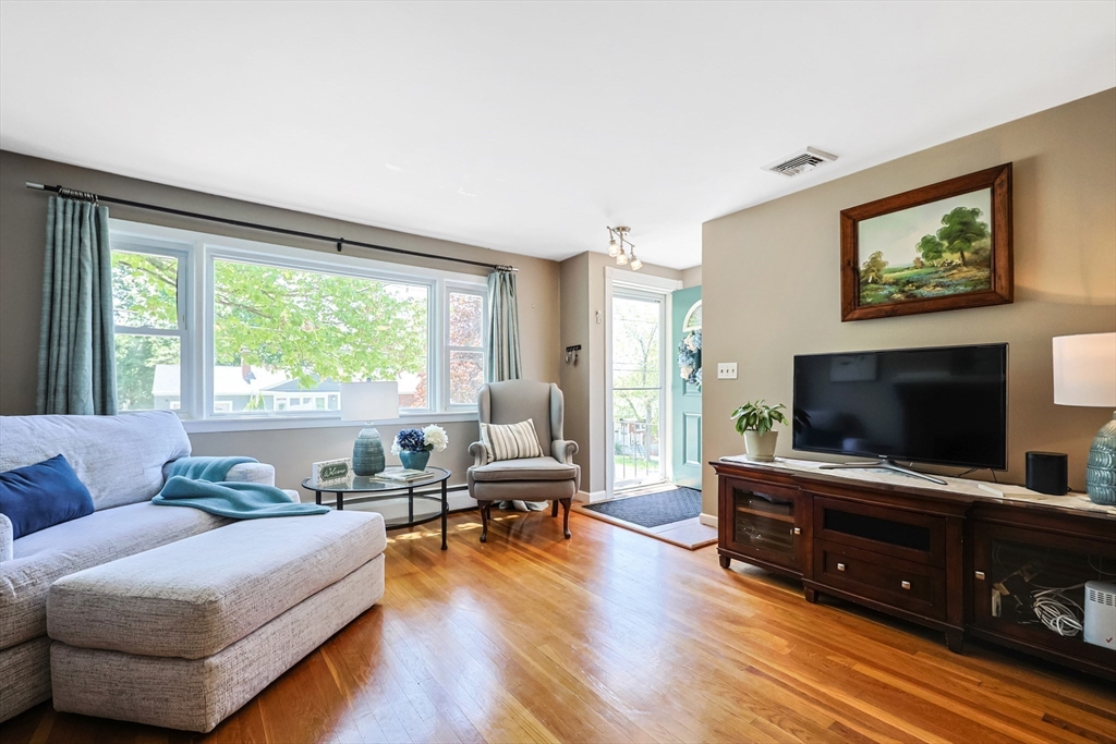 27 Sunflower Rd