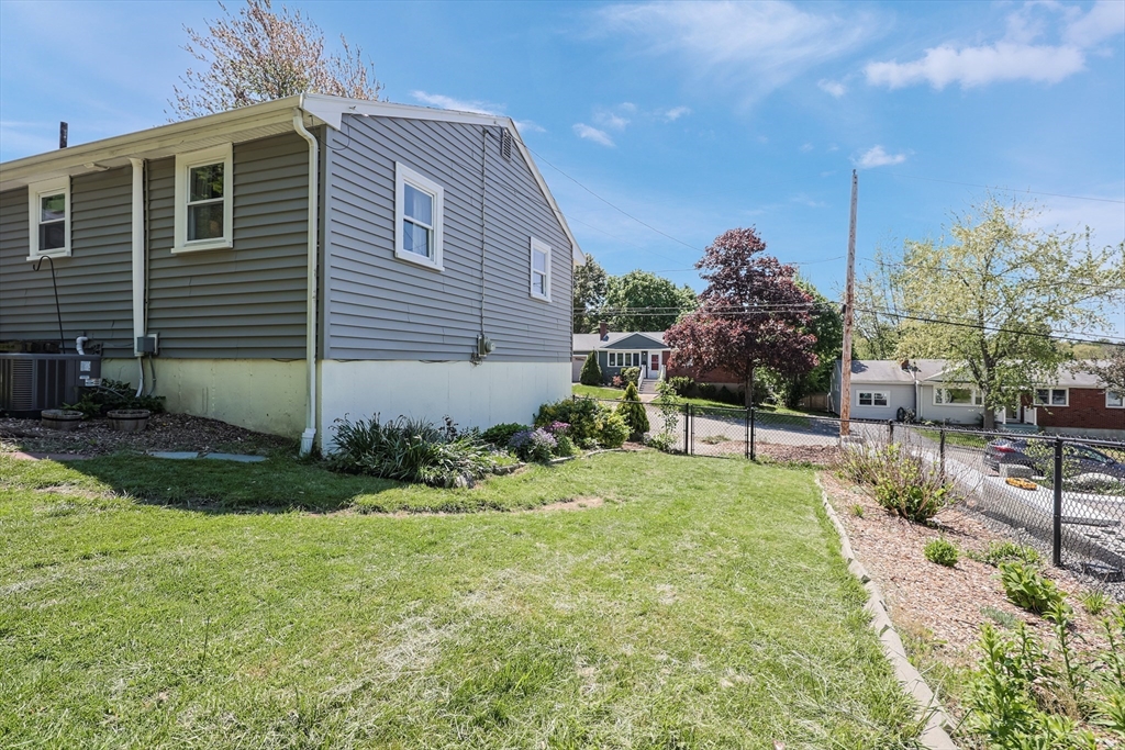 27 Sunflower Rd