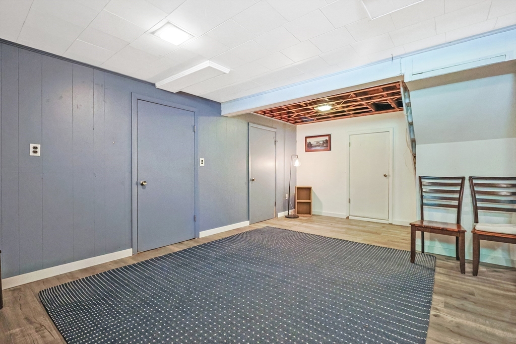 27 Sunflower Rd