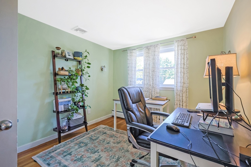 27 Sunflower Rd