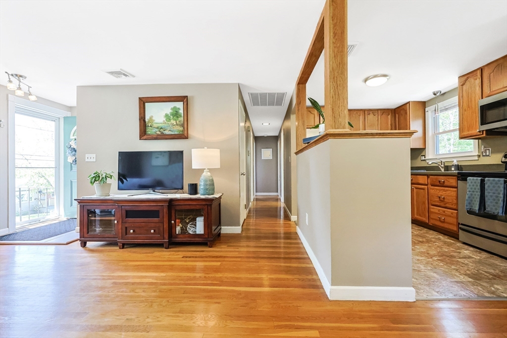 27 Sunflower Rd