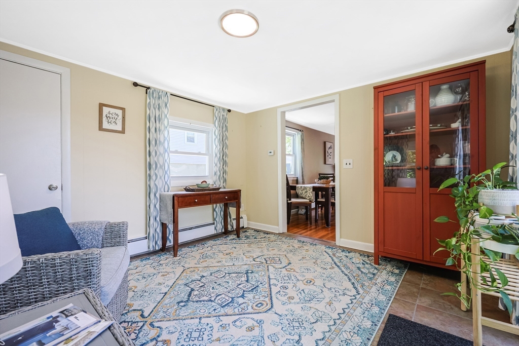 27 Sunflower Rd