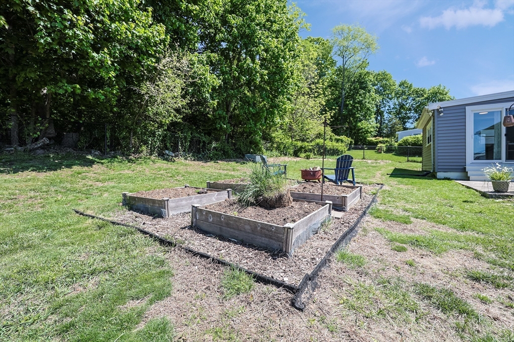 27 Sunflower Rd