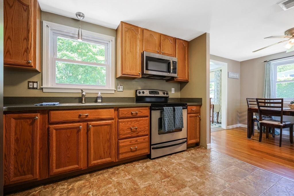 27 Sunflower Rd