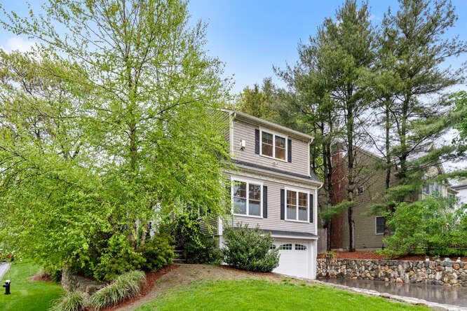 38 Paul Revere Rd