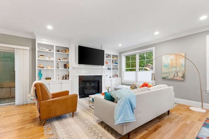 38 Paul Revere Rd