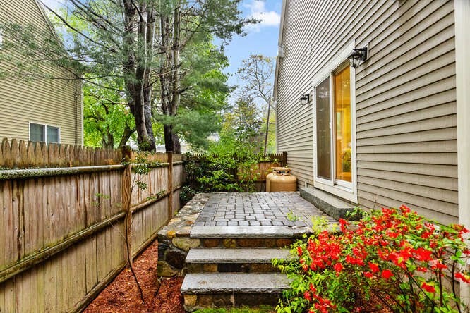38 Paul Revere Rd