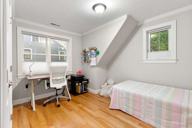38 Paul Revere Rd