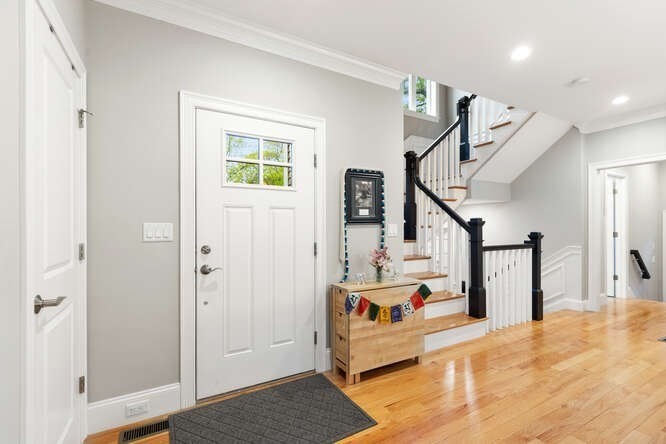 38 Paul Revere Rd