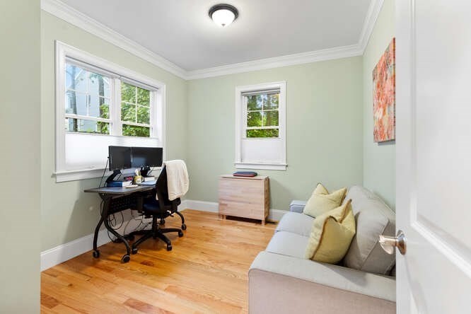 38 Paul Revere Rd
