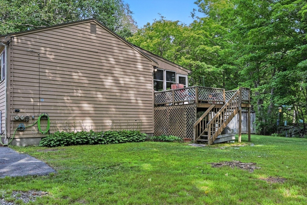 32 Maple St