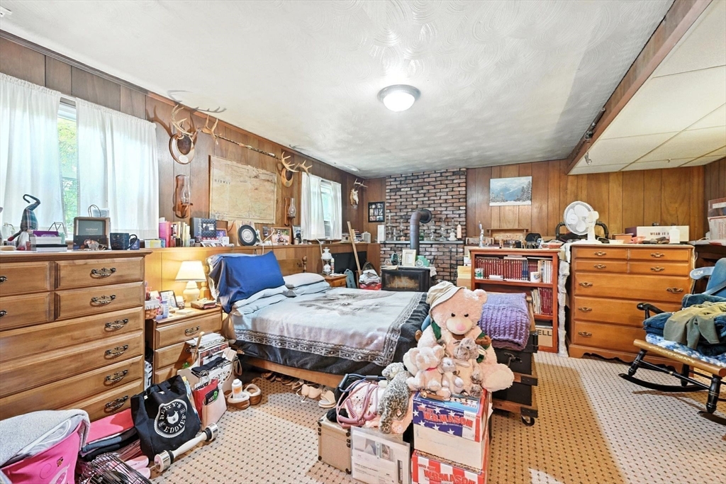 32 Maple St