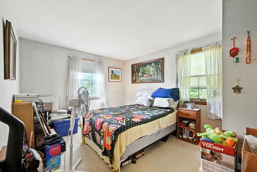 32 Maple St