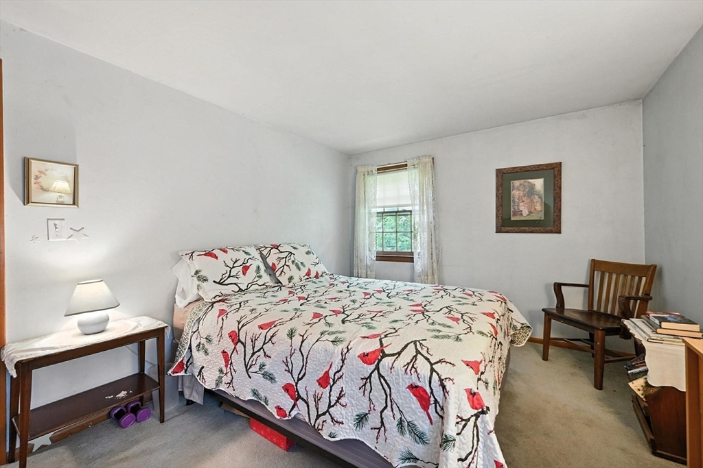 32 Maple St