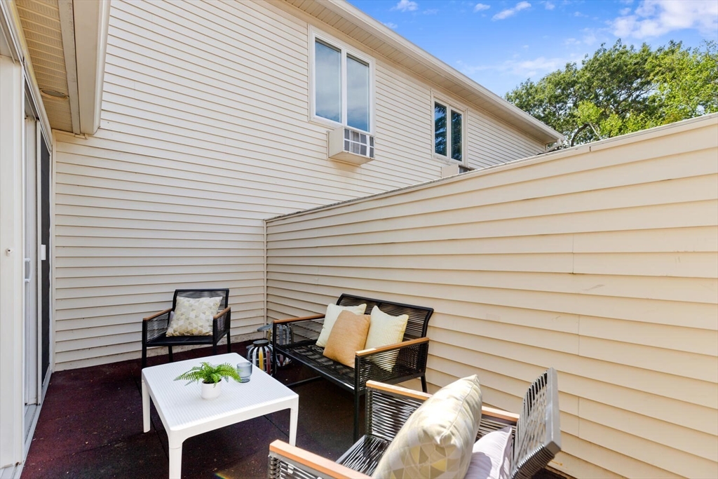 29 Vine Street # 7