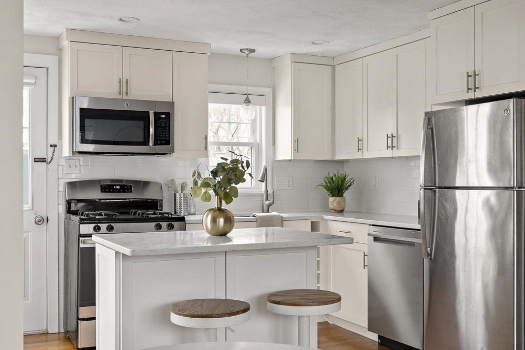 11 Evergreen Ln # 11