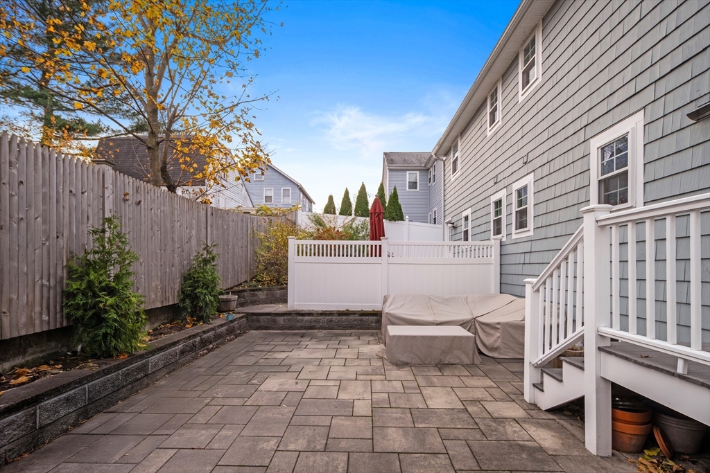 11 Evergreen Ln # 11