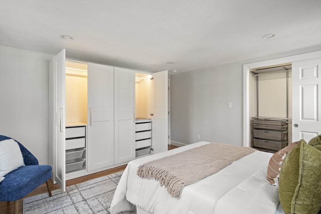 11 Evergreen Ln # 11