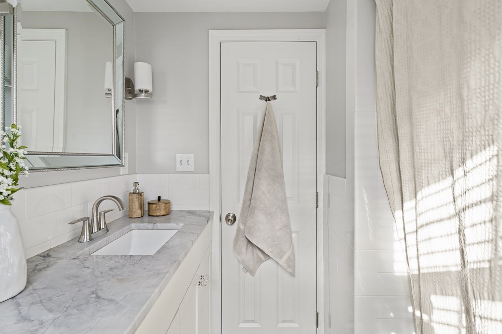 11 Evergreen Ln # 11