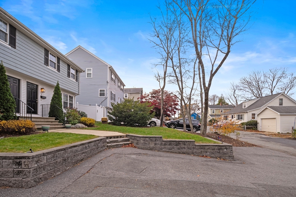 9 Evergreen Lane # 9