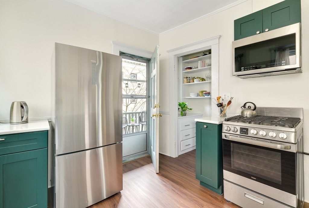 48 Crescent Street # 2