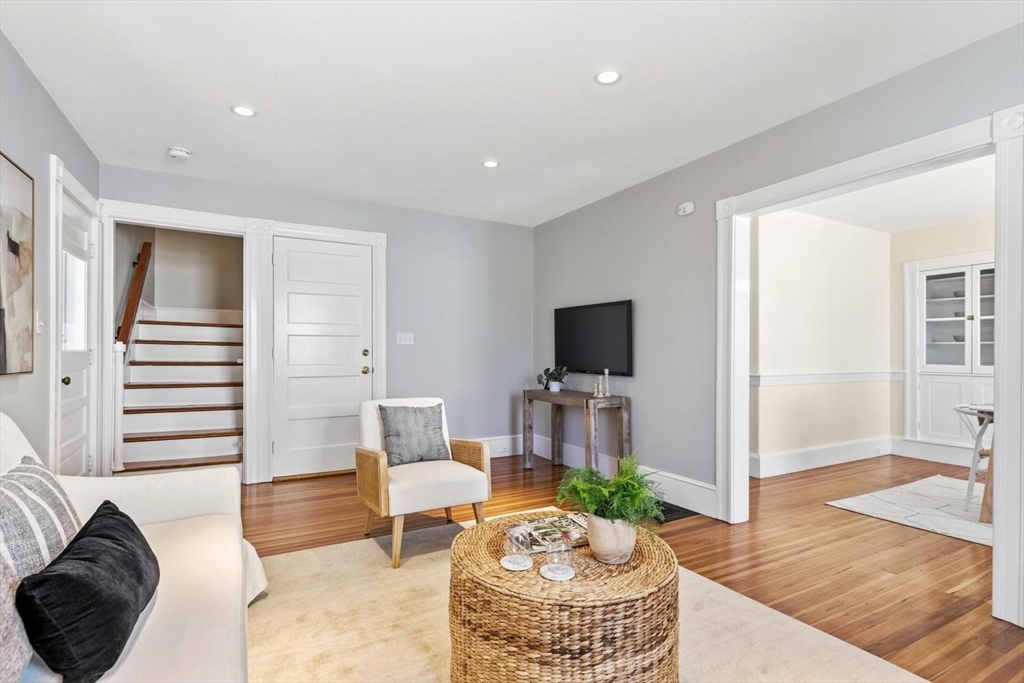 9 Governors Avenue # 2