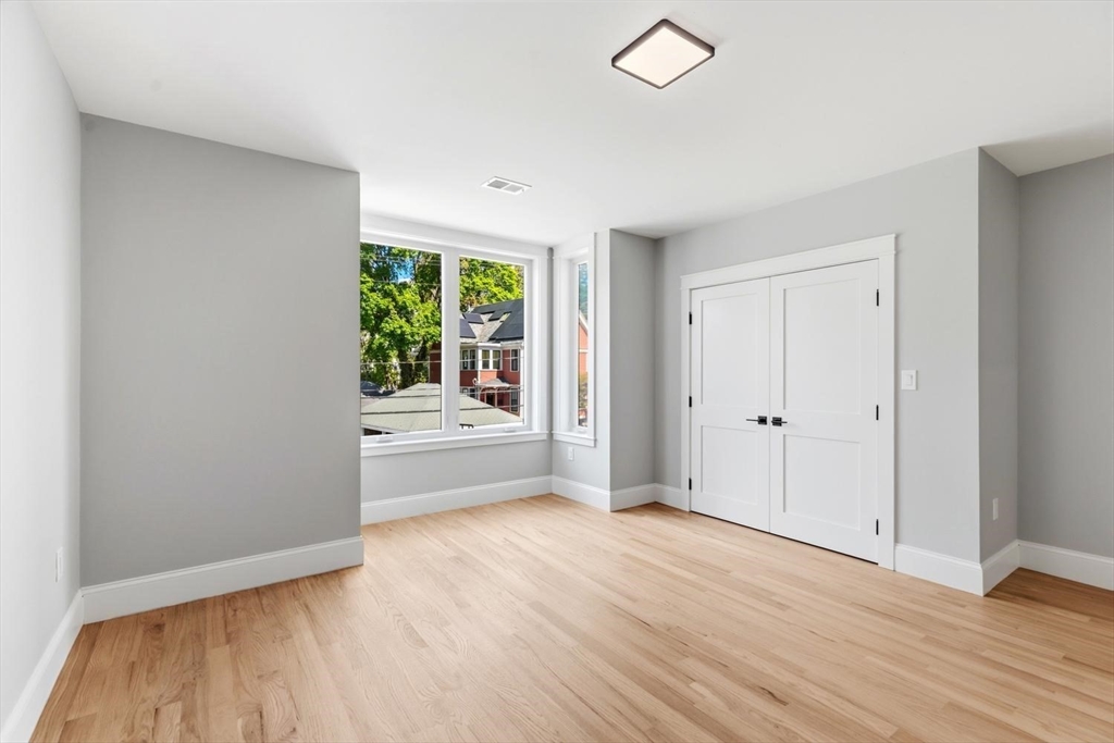 27 Lewis Avenue