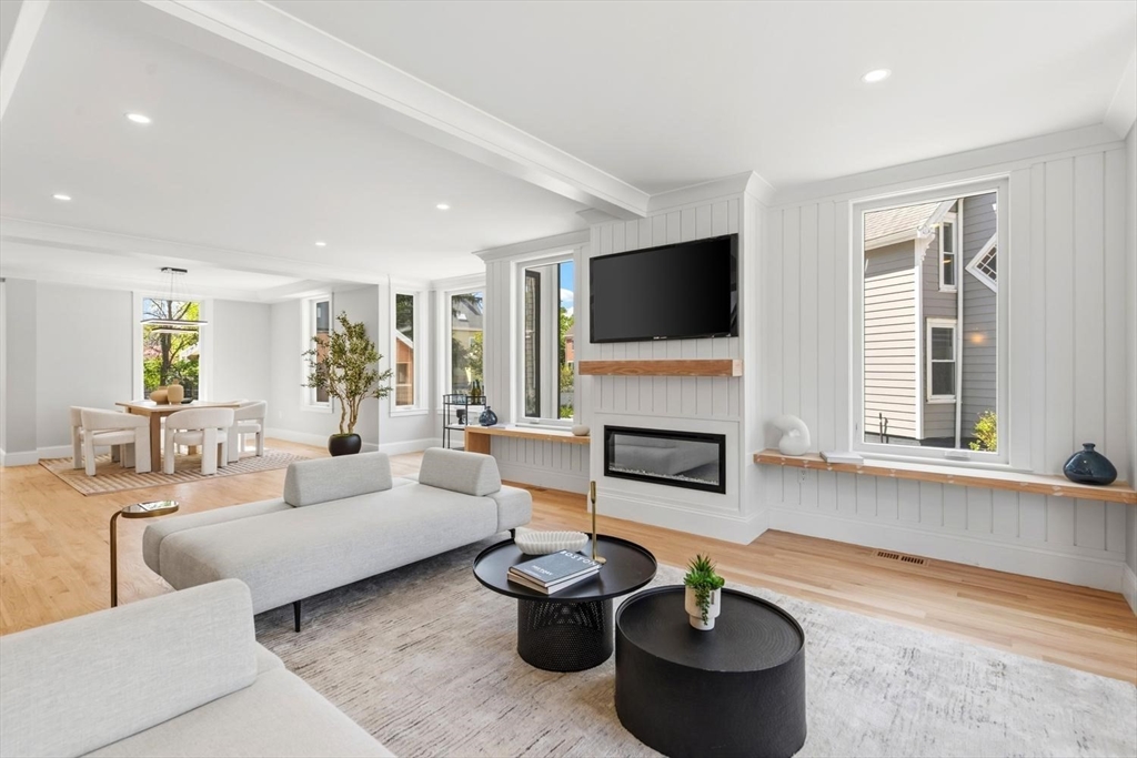 27 Lewis Avenue