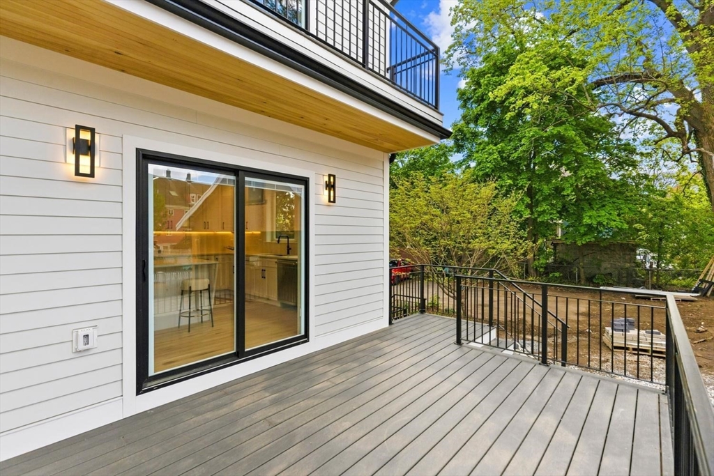27 Lewis Avenue