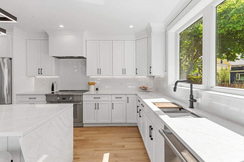 27 Lewis Avenue
