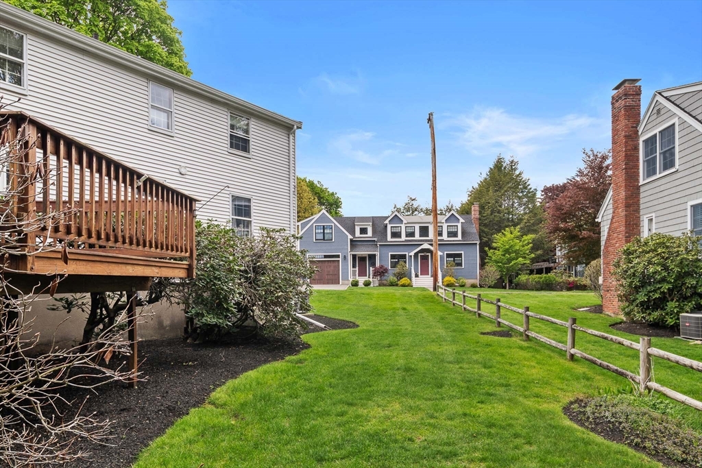 6 Alden Lane