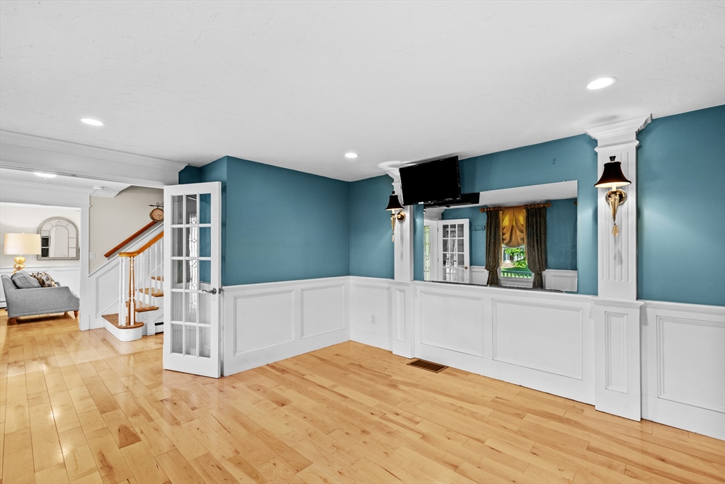 214 Presidential Dr