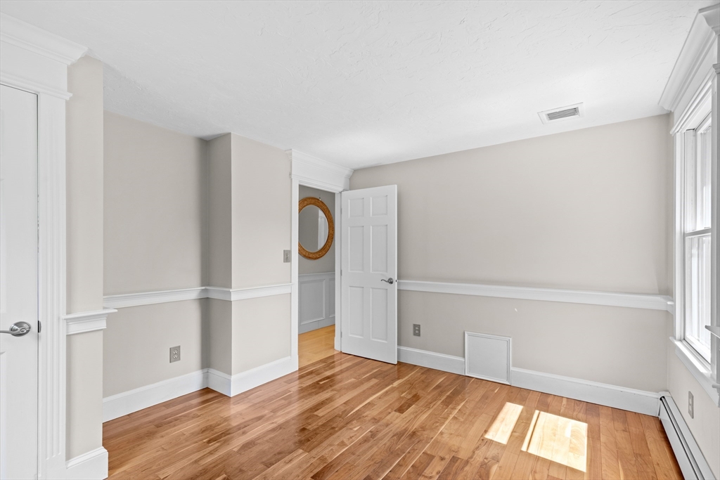 214 Presidential Dr