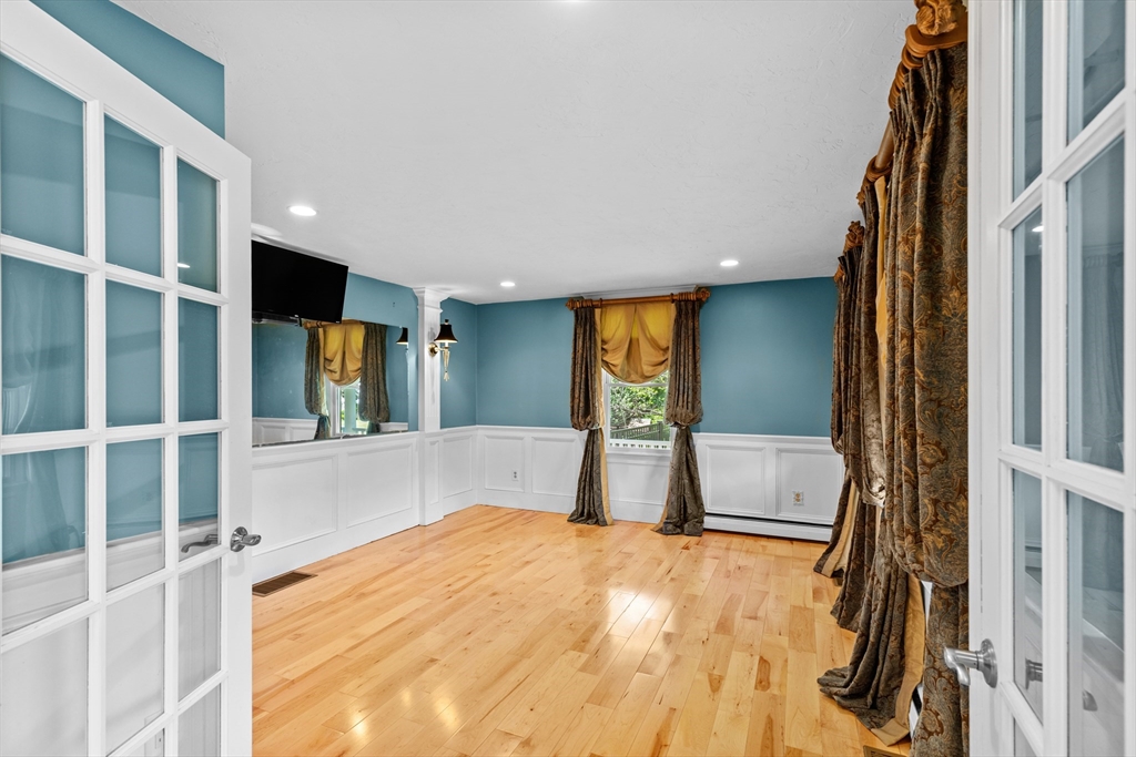 214 Presidential Dr