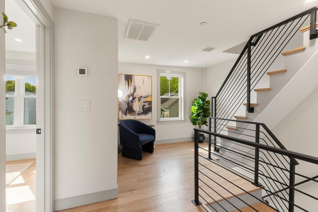 22 Hunting Street # 3P