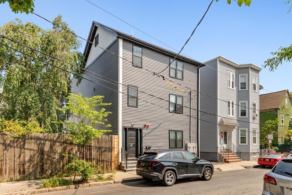 22 Hunting Street # 3P