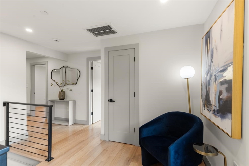 22 Hunting Street # 3P