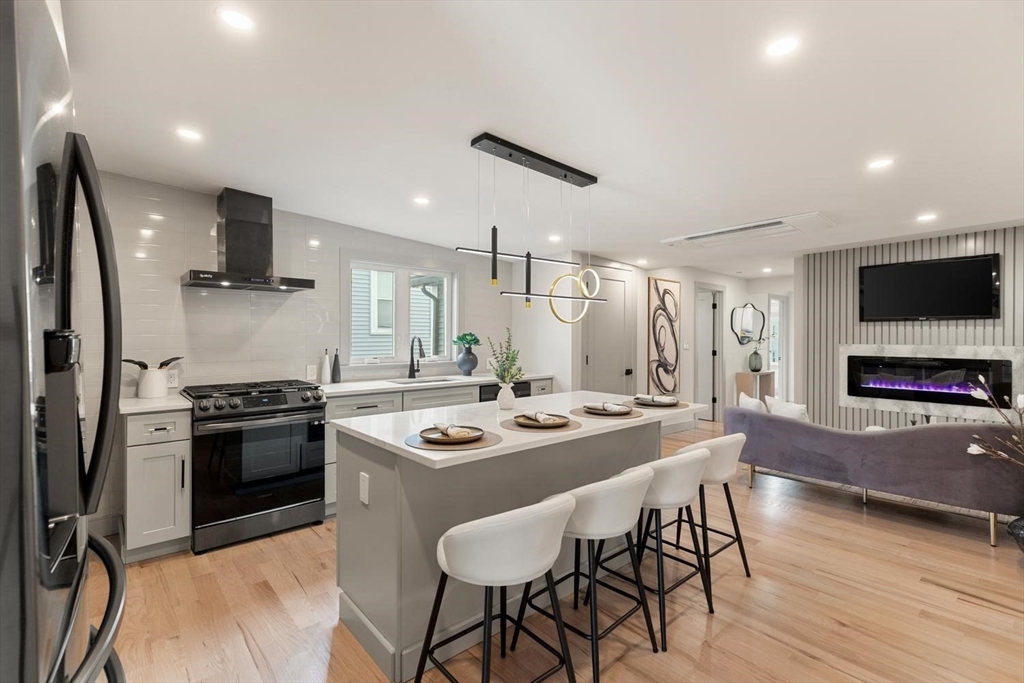 22 Hunting Street # 3P