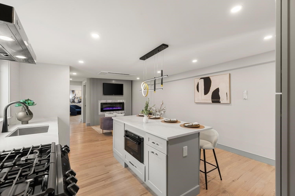 22 Hunting Street # 3P