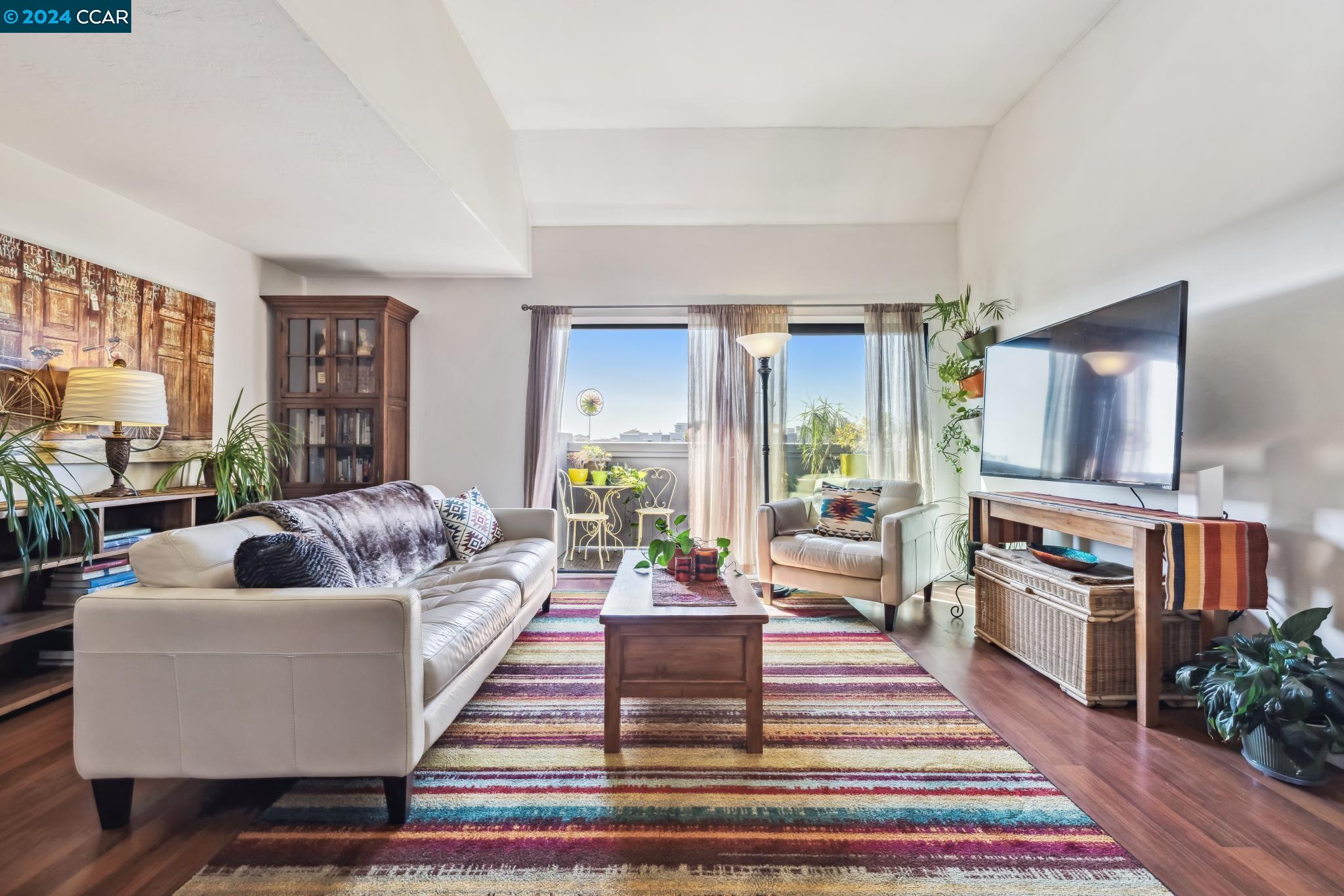 5 W Embarcadero # 325