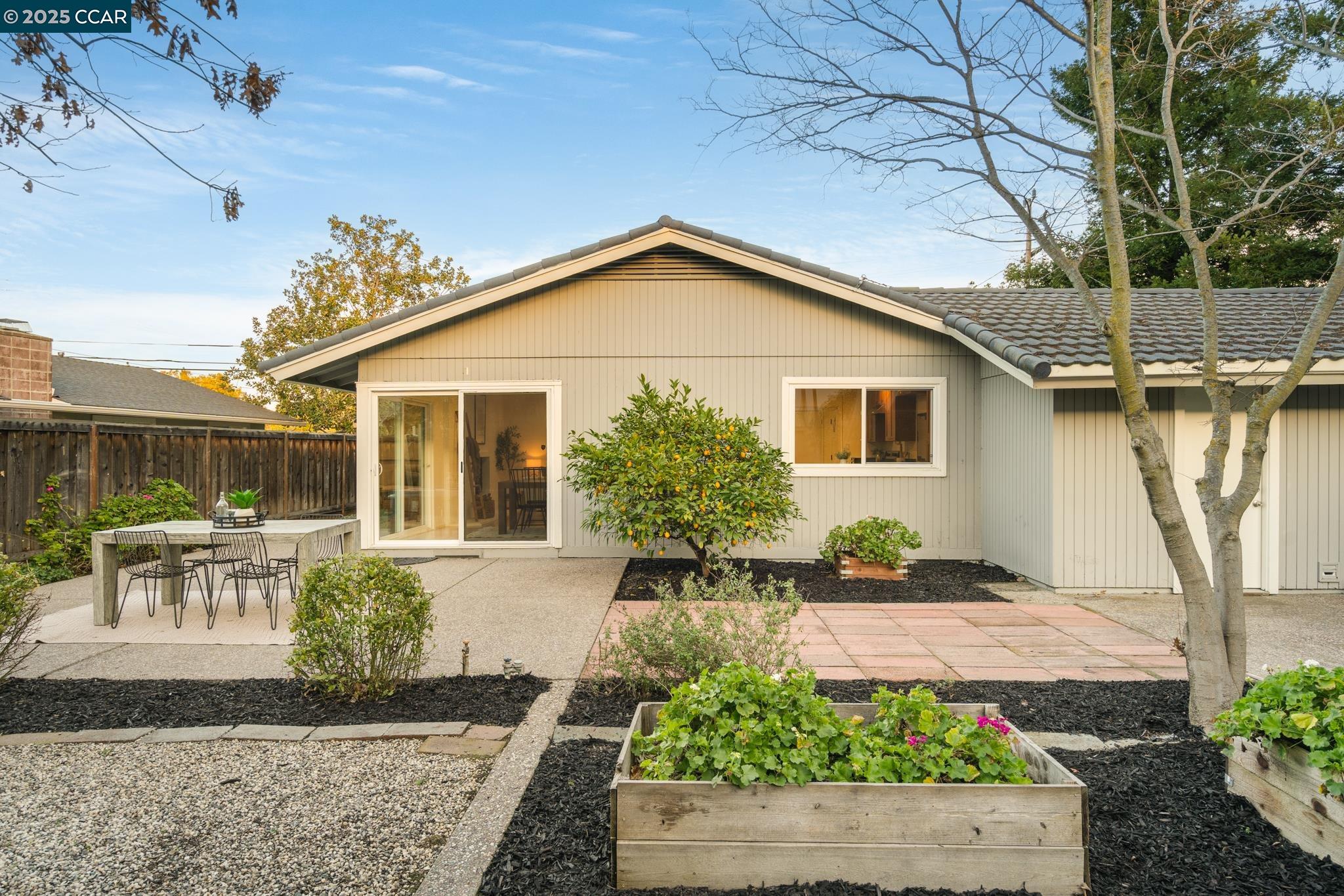 1606 Wendy Dr