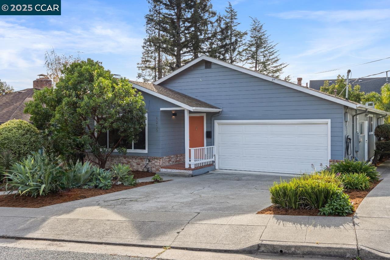 4239 Gregory St