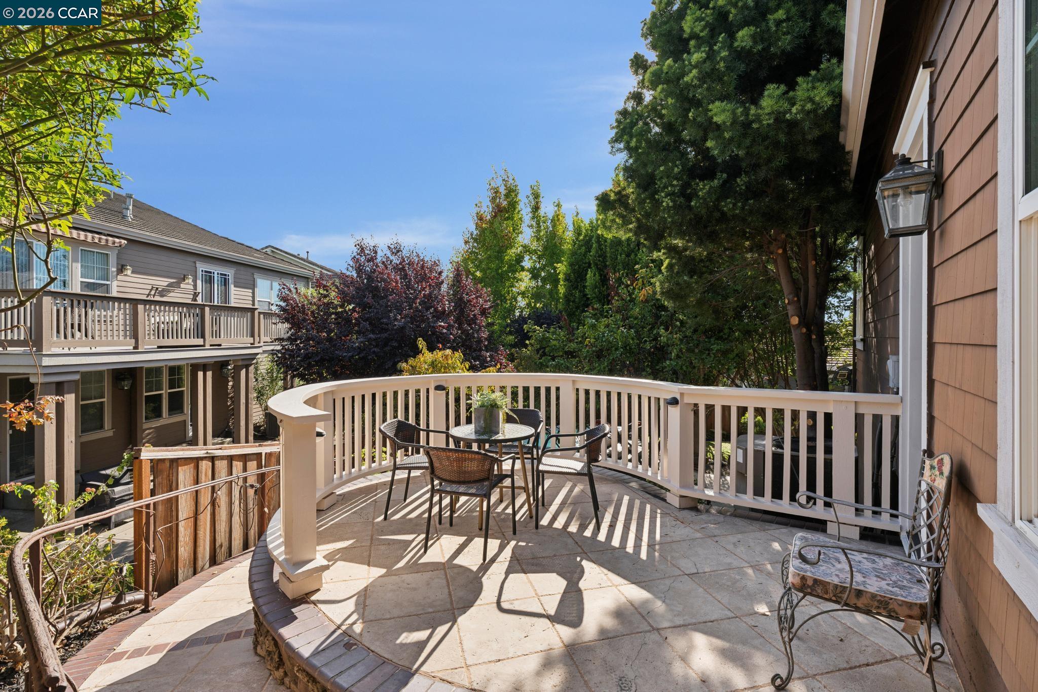 4360 Kingswood Dr