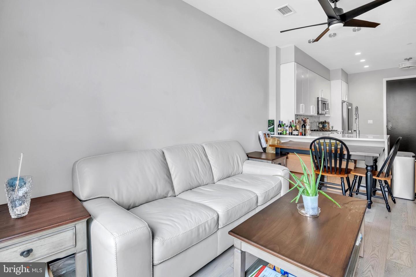 646 H St NE #301