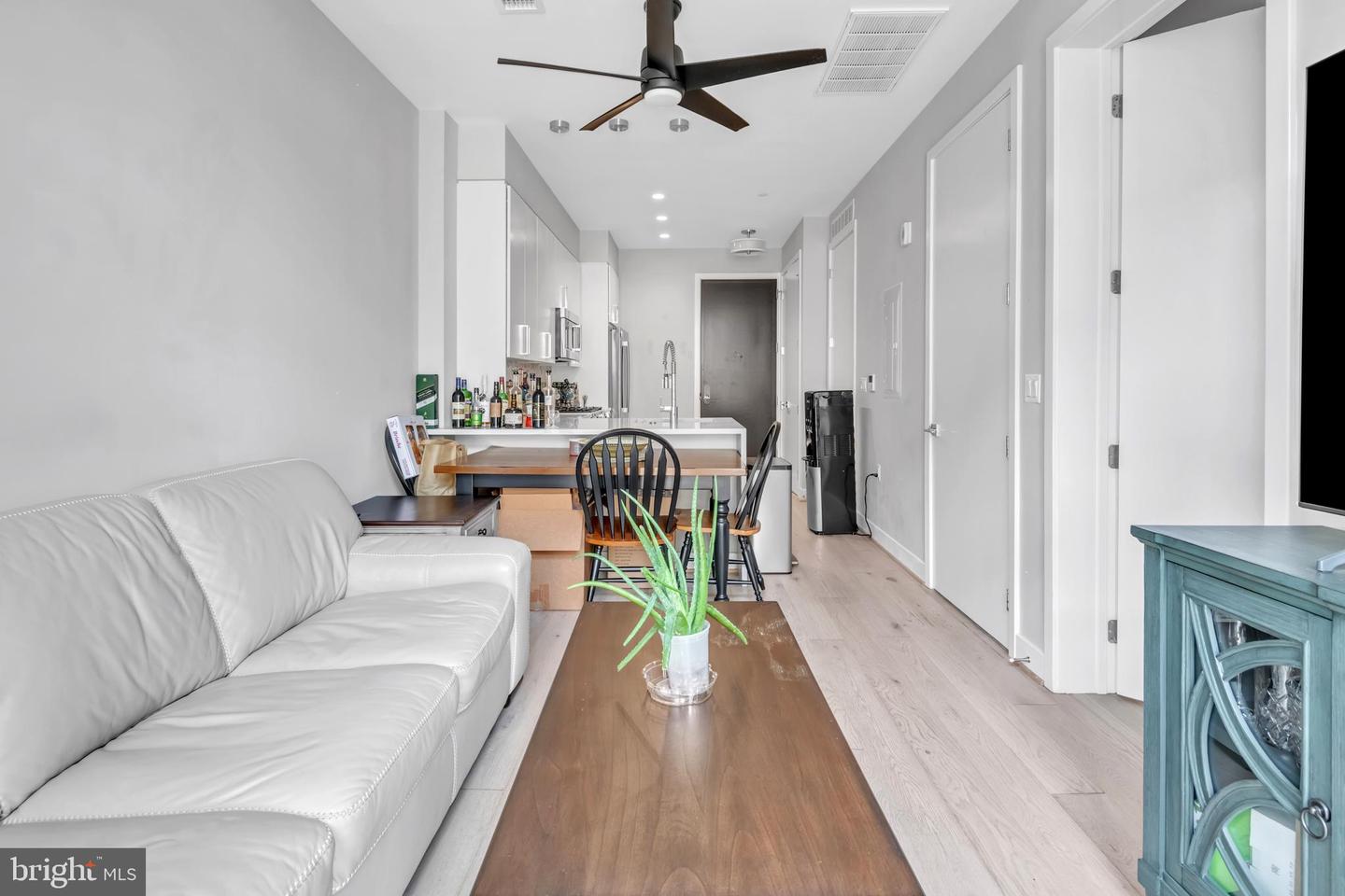 646 H St NE #301