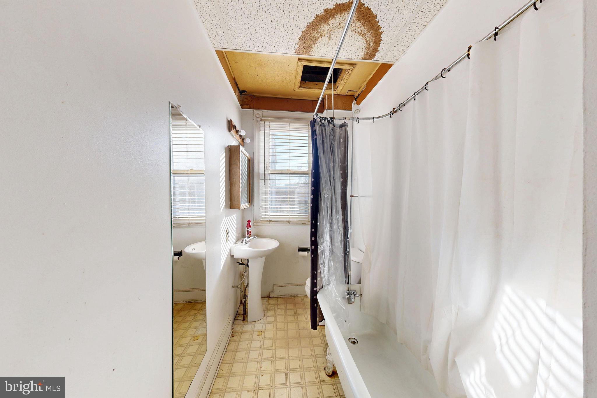 2810 SHERMAN AVENUE NW