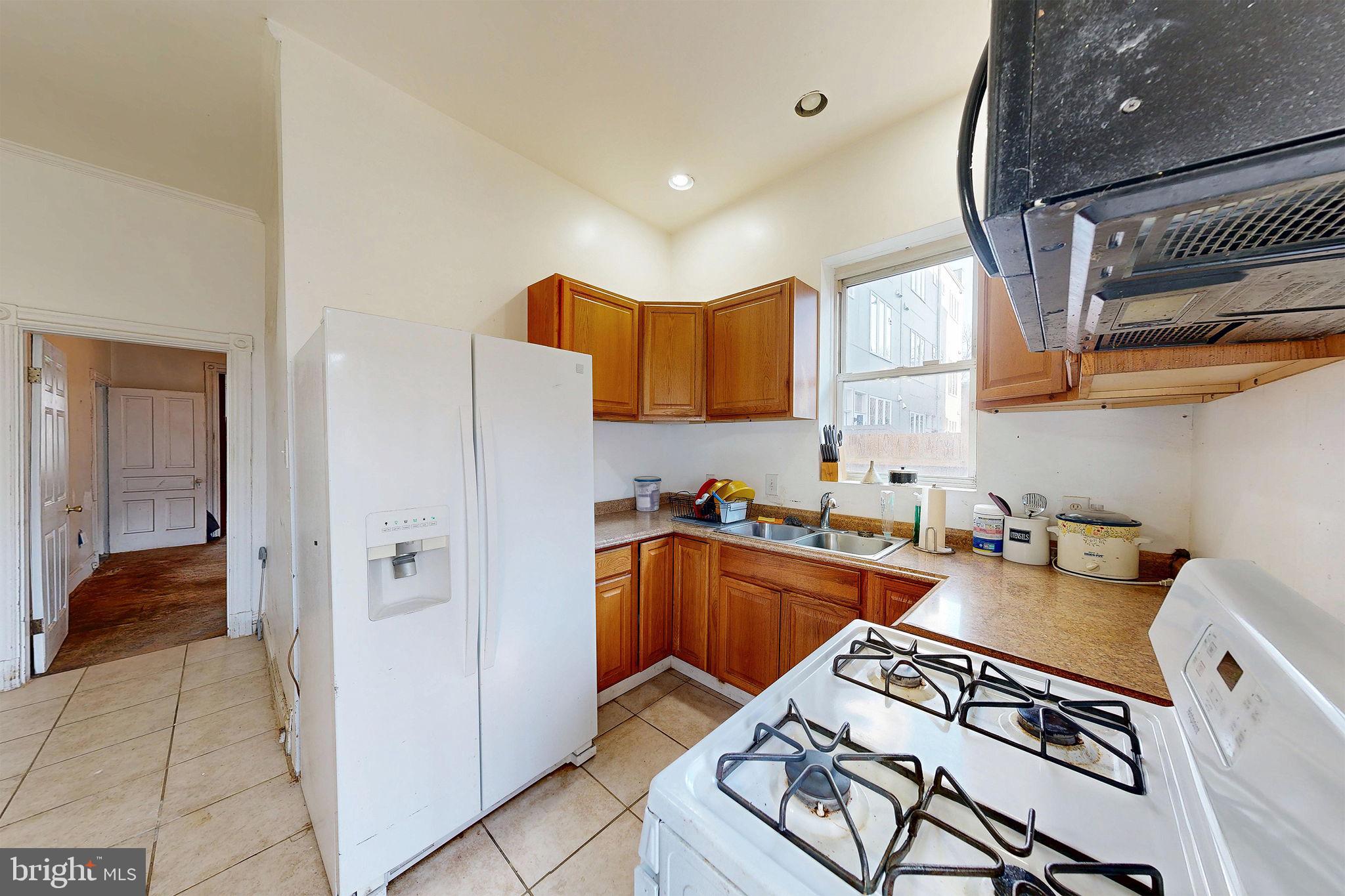 2810 SHERMAN AVENUE NW