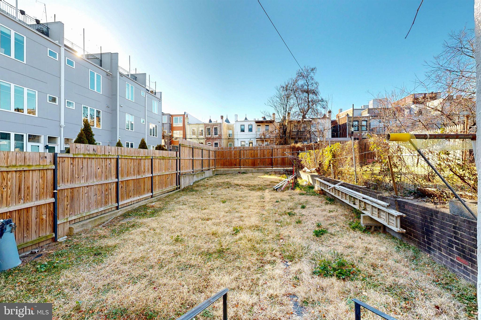 2810 SHERMAN AVENUE NW