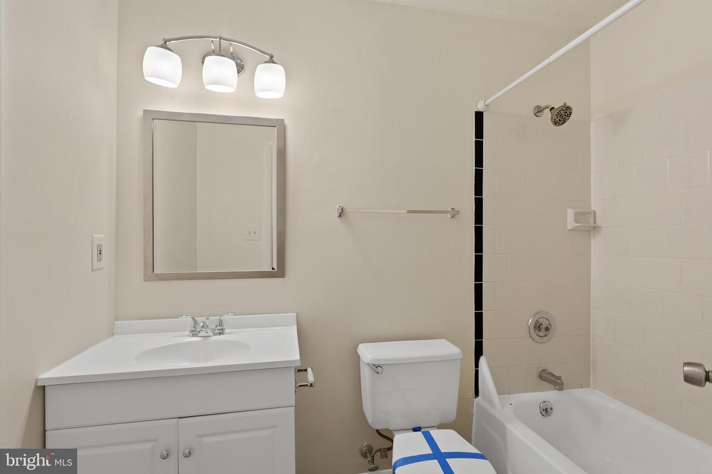 1920 Canonchet Ct