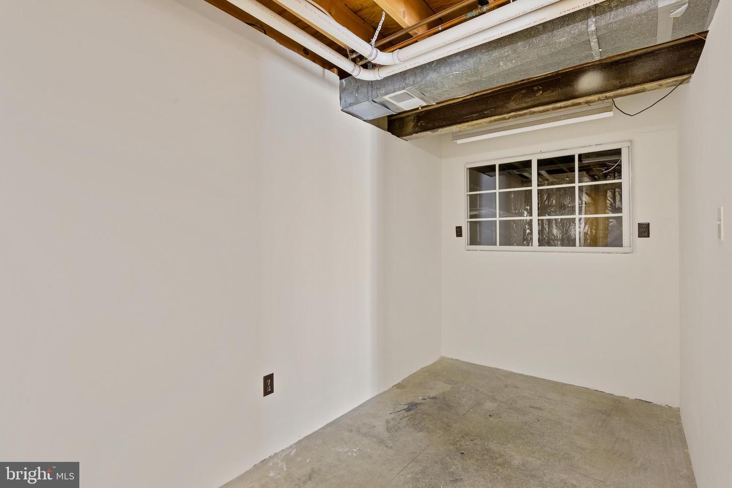 1920 Canonchet Ct